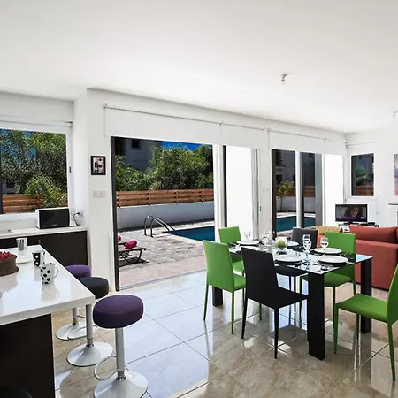 Beautiful With Private Pool 1295 Villa Paralimni