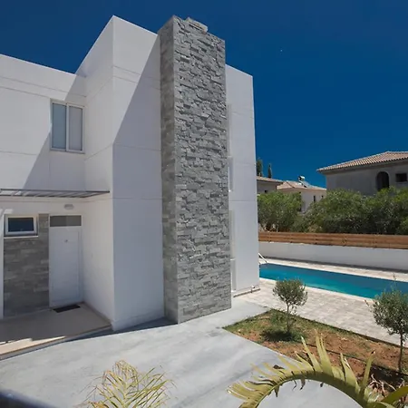Beautiful With Private Pool 1295 * Paralimni